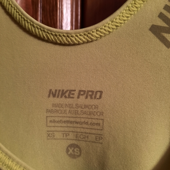 Nike tank top - Picture 3 of 4